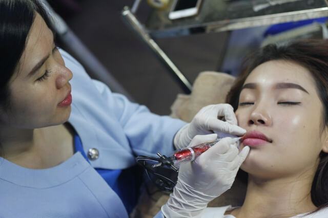 Nên Chọn Phương Pháp Thẩm Mỹ Làm Đẹp Môi Nào Phù Hợp (Cho NAM & NỮ) Thật bất ngờ Nên Chọn Phương Pháp Thẩm Mỹ Làm Đẹp Môi Nào Phù Hợp (Cho NAM & NỮ) Thật bất ngờ