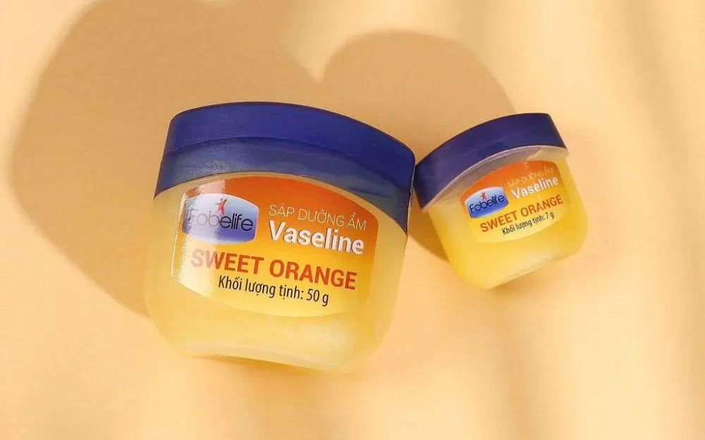 Sữa dưỡng thể Vaseline có thật sự làm trắng da?